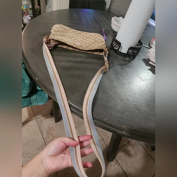 Gucci Beige Crossbody Bag - Picture 12 of 14